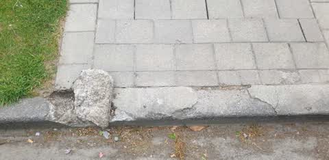 Roading/Streets, a report photo