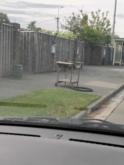 Rubbish/Recycling, a report photo