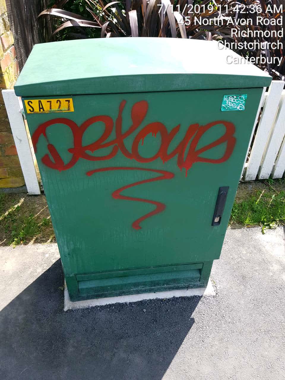 The photograph attached to this graffiti report