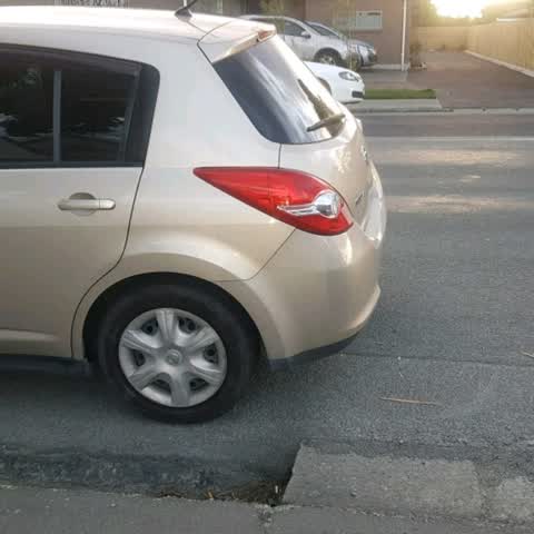 Roading/Streets, a report photo