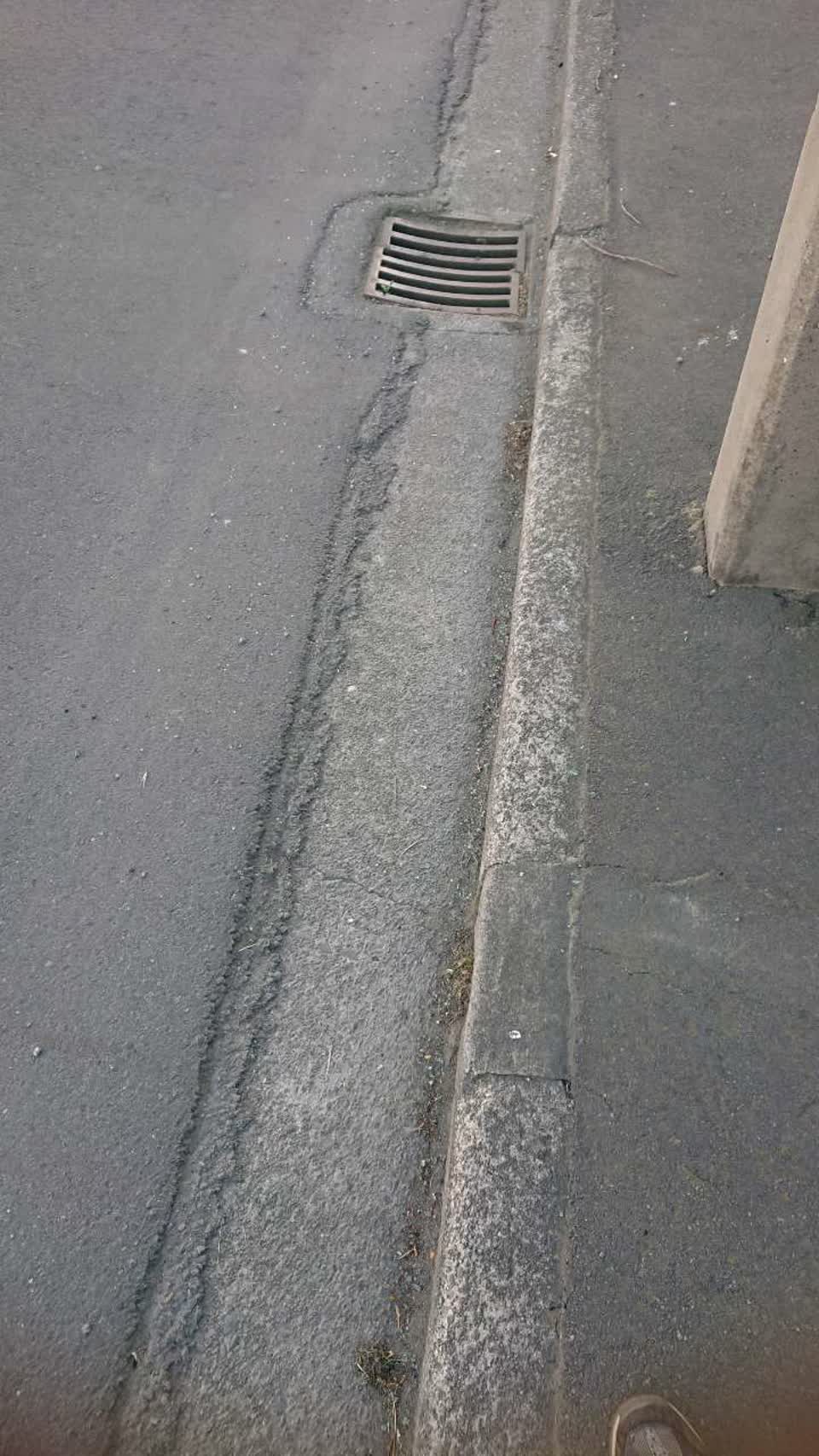 The photograph attached to this roading/streets report