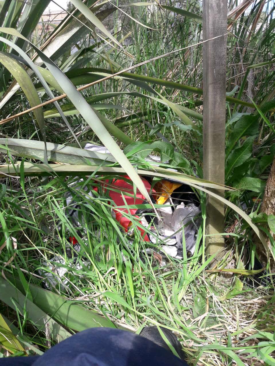 The photograph attached to this rubbish/recycling report