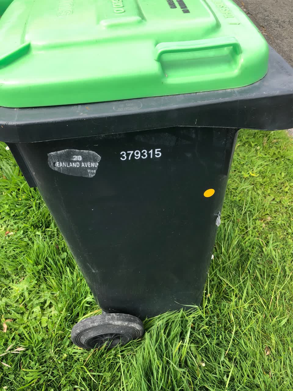 The photograph attached to this rubbish/recycling report