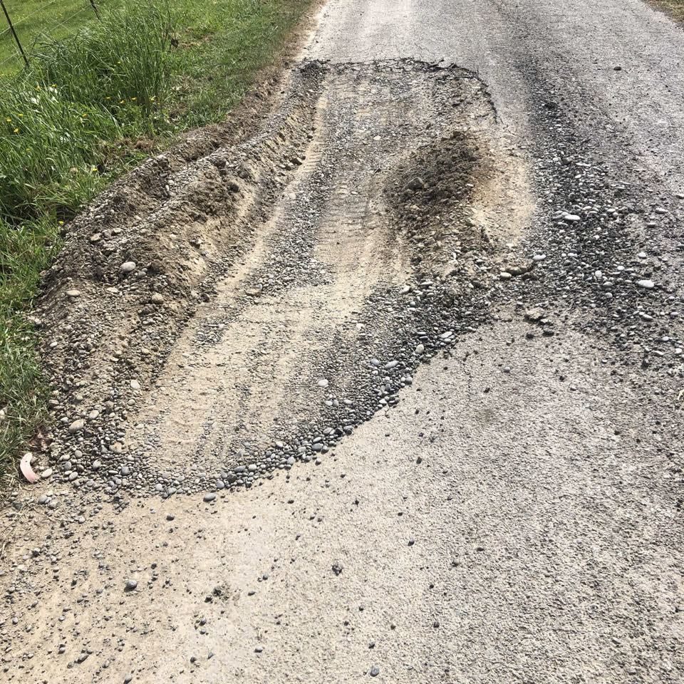 The photograph attached to this roading/streets report