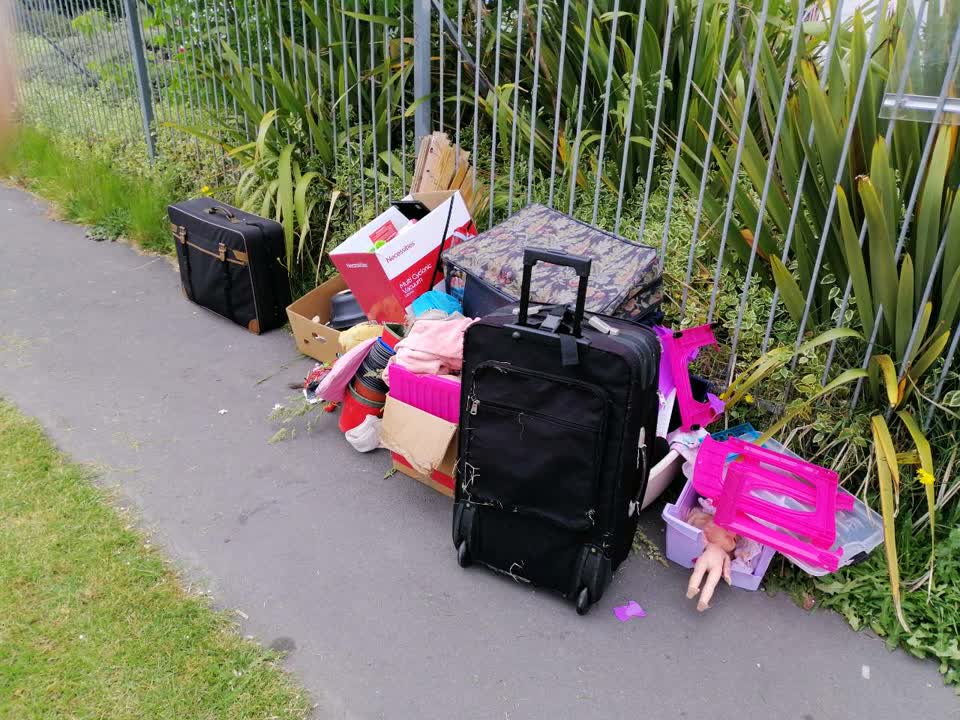 The photograph attached to this rubbish/recycling report