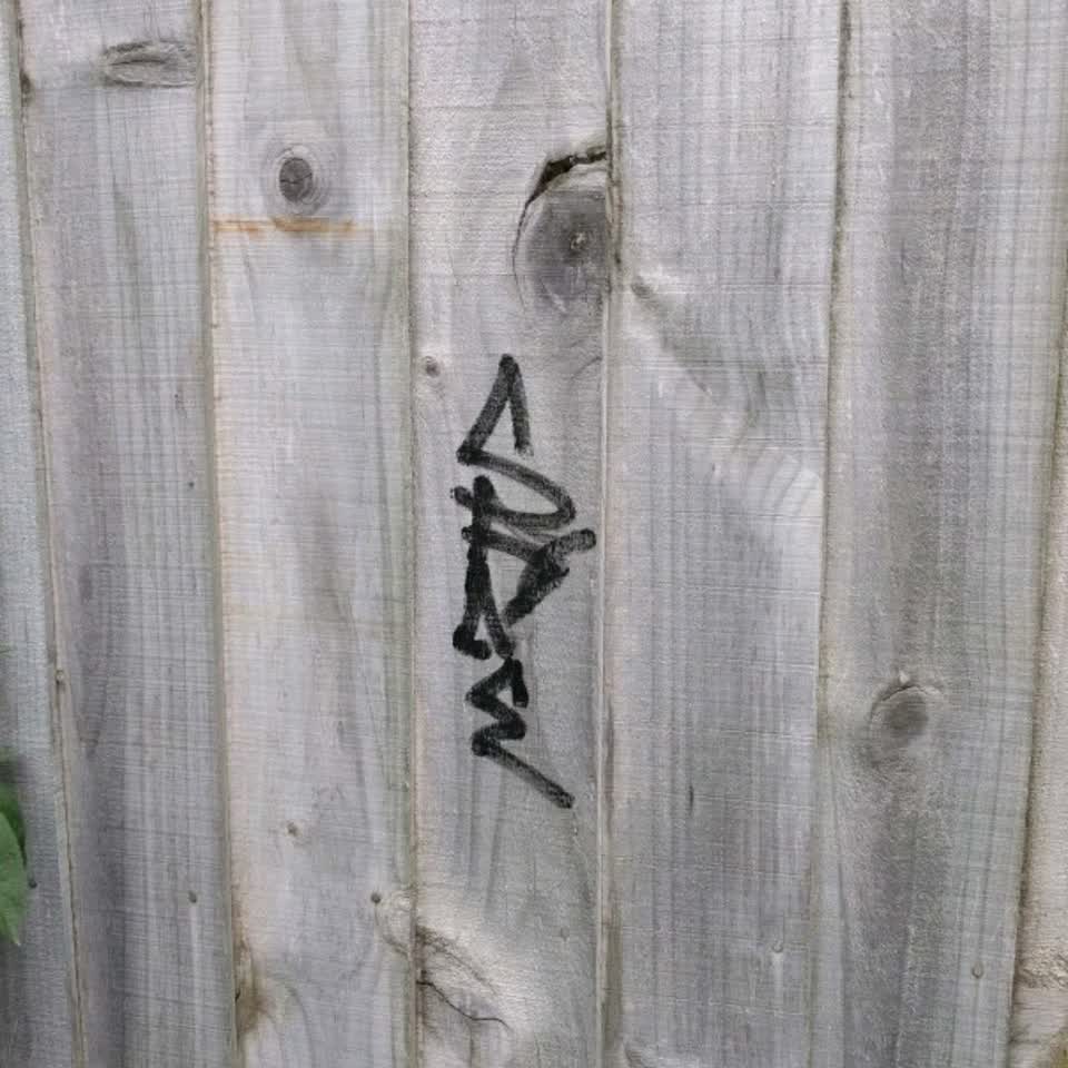 The photograph attached to this graffiti report