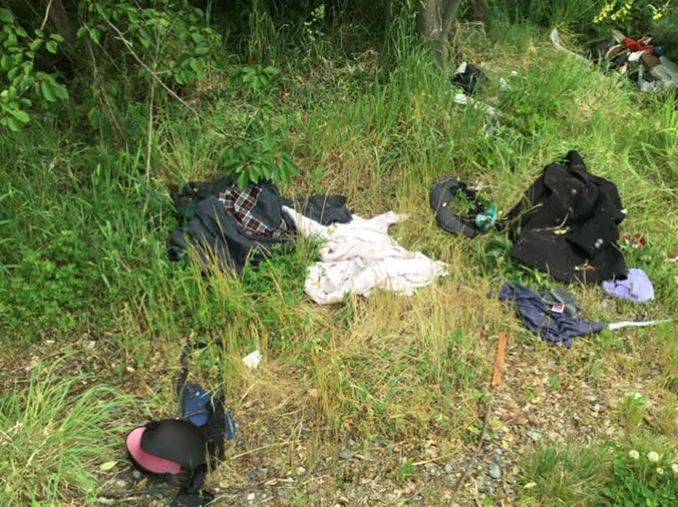 The photograph attached to this rubbish/recycling report