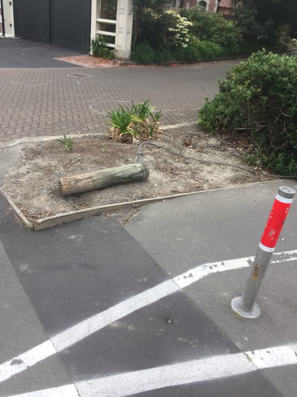 The photograph attached to this roading/streets report
