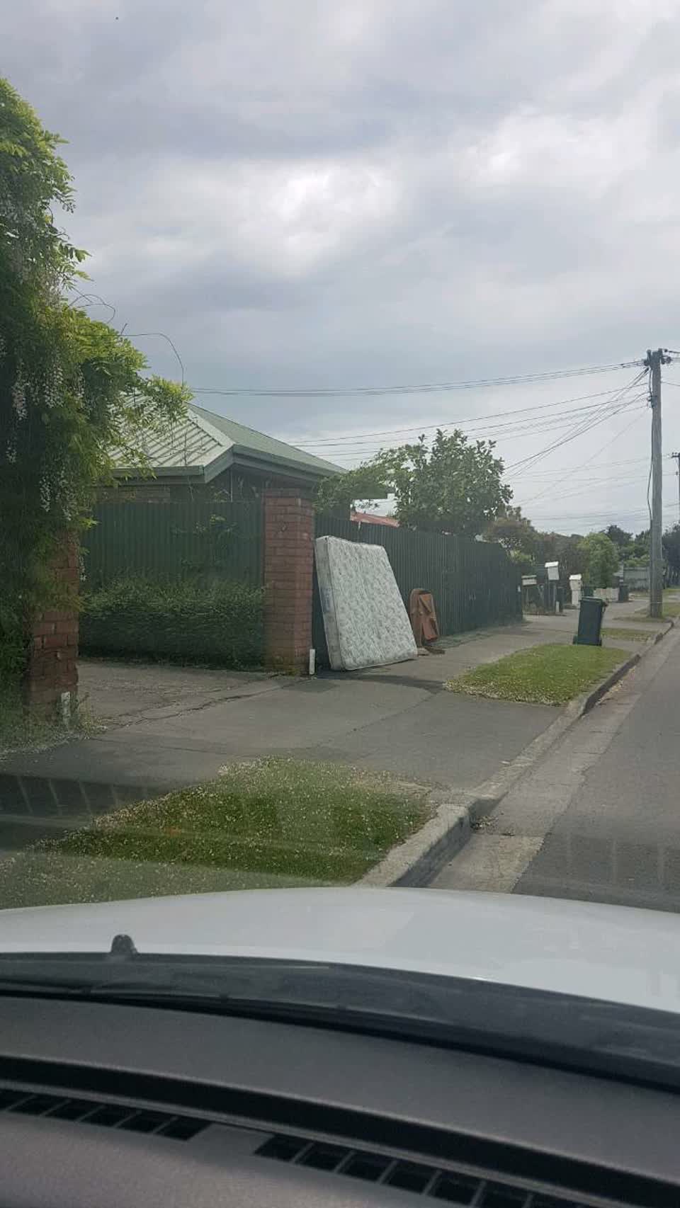 The photograph attached to this roading/streets report