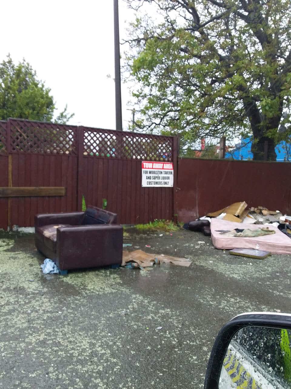The photograph attached to this rubbish/recycling report