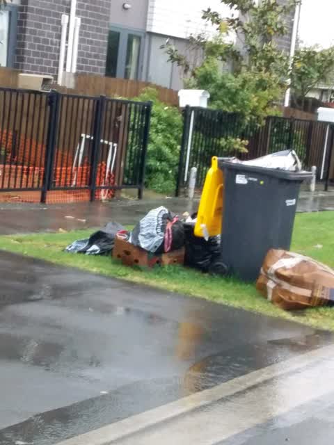 Rubbish/Recycling, a report photo
