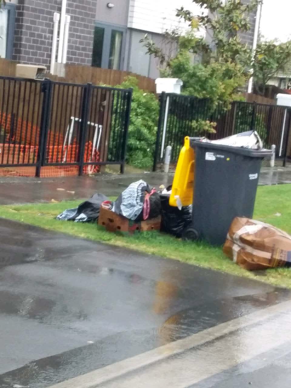 The photograph attached to this rubbish/recycling report
