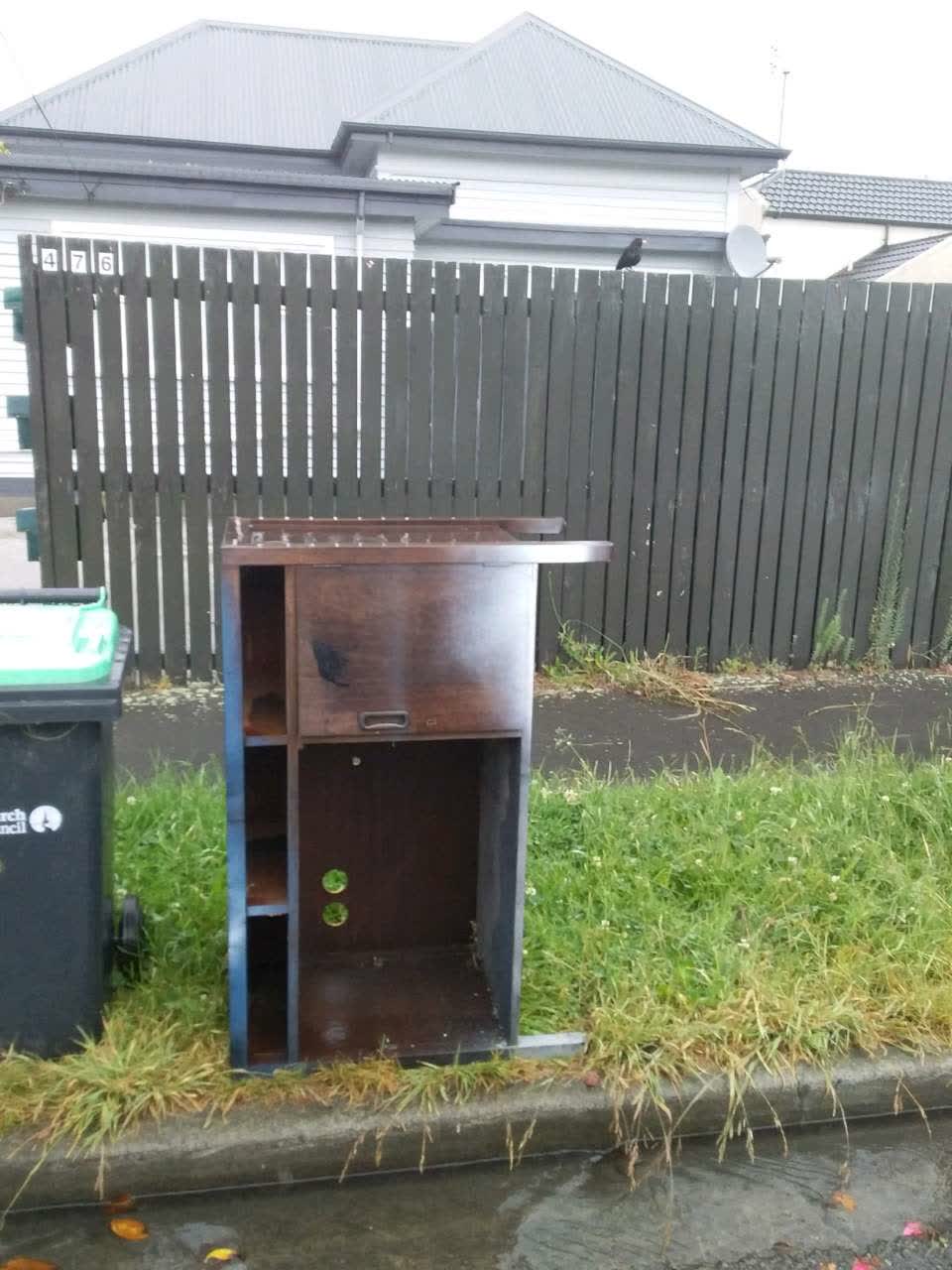 The photograph attached to this rubbish/recycling report