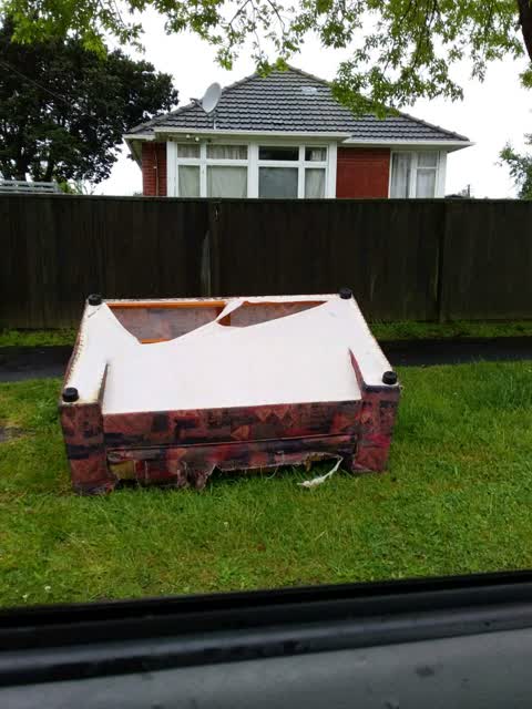 Rubbish/Recycling, a report photo