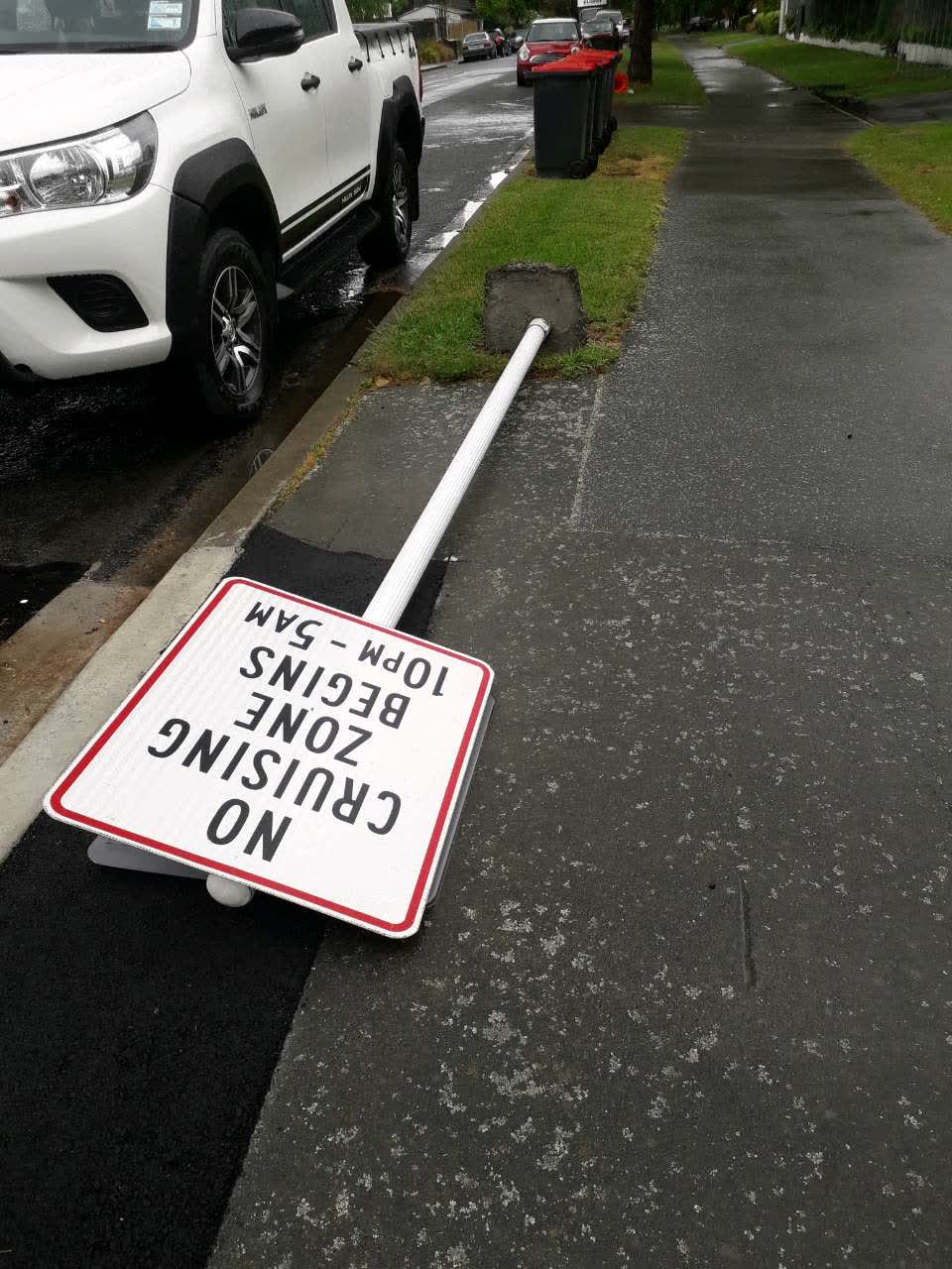 The photograph attached to this roading/streets report
