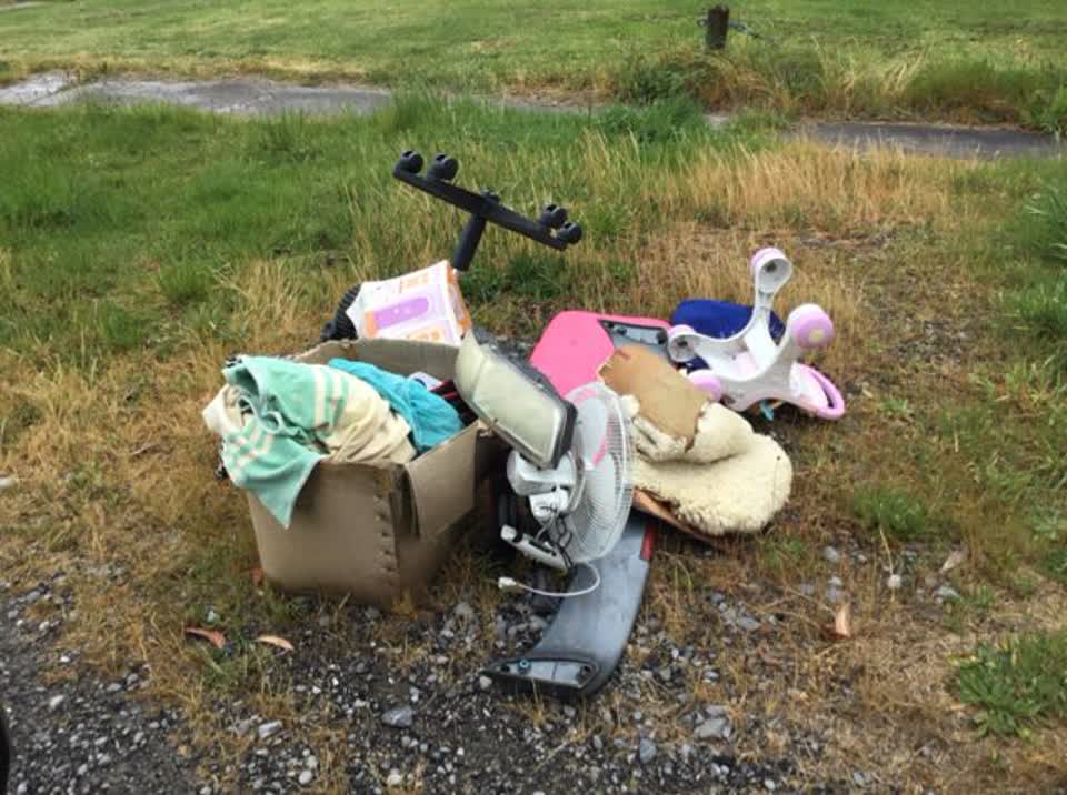 The photograph attached to this rubbish/recycling report
