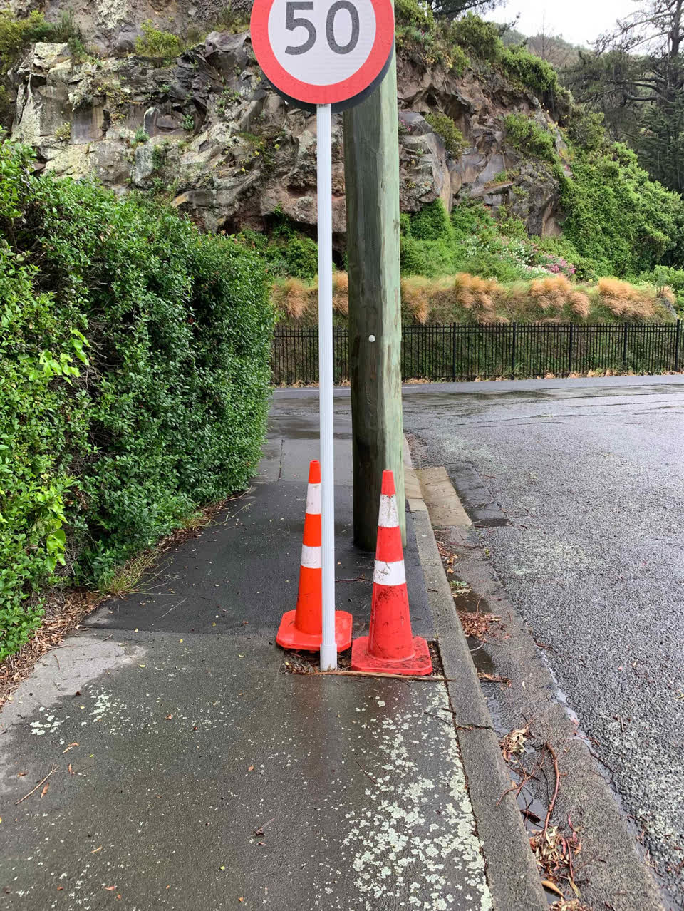 The photograph attached to this roading/streets report