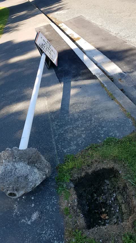 Roading/Streets, a report photo