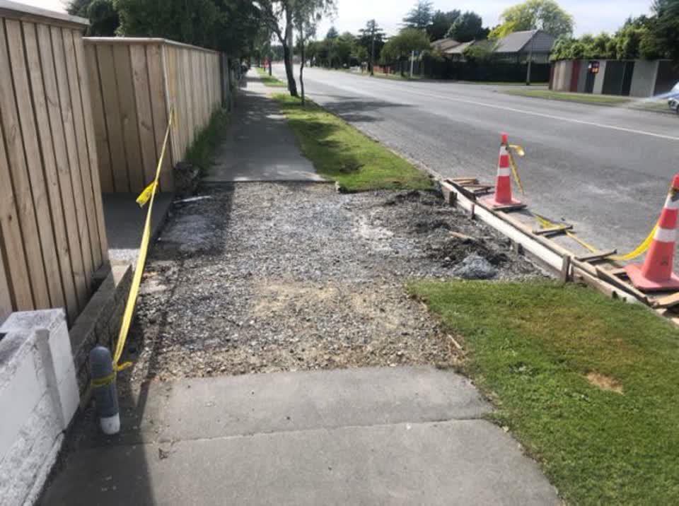 The photograph attached to this roading/streets report