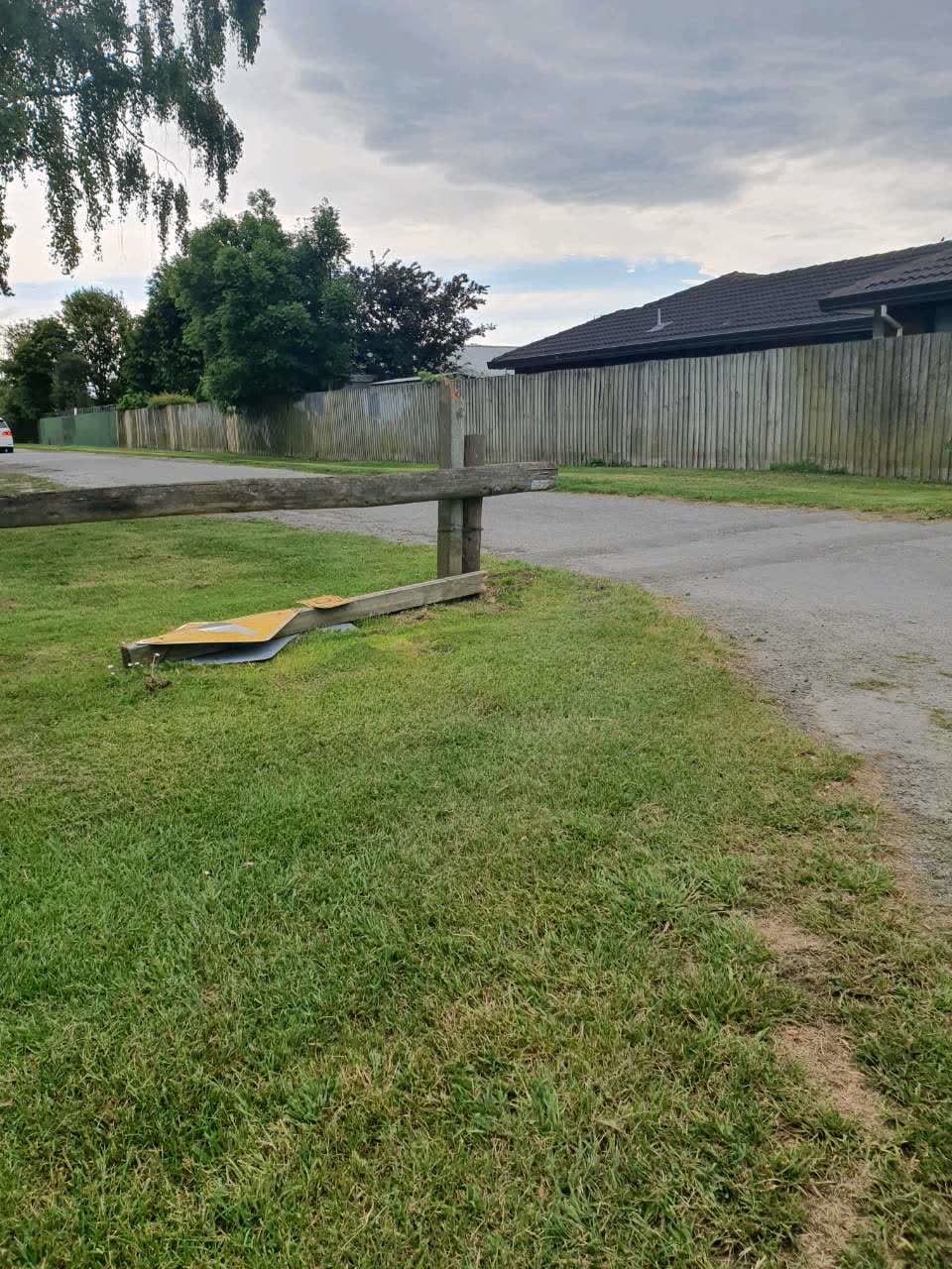 The photograph attached to this roading/streets report