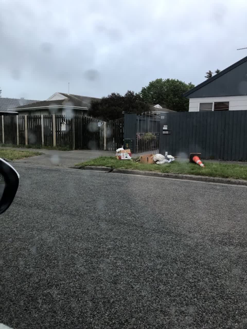 The photograph attached to this rubbish/recycling report