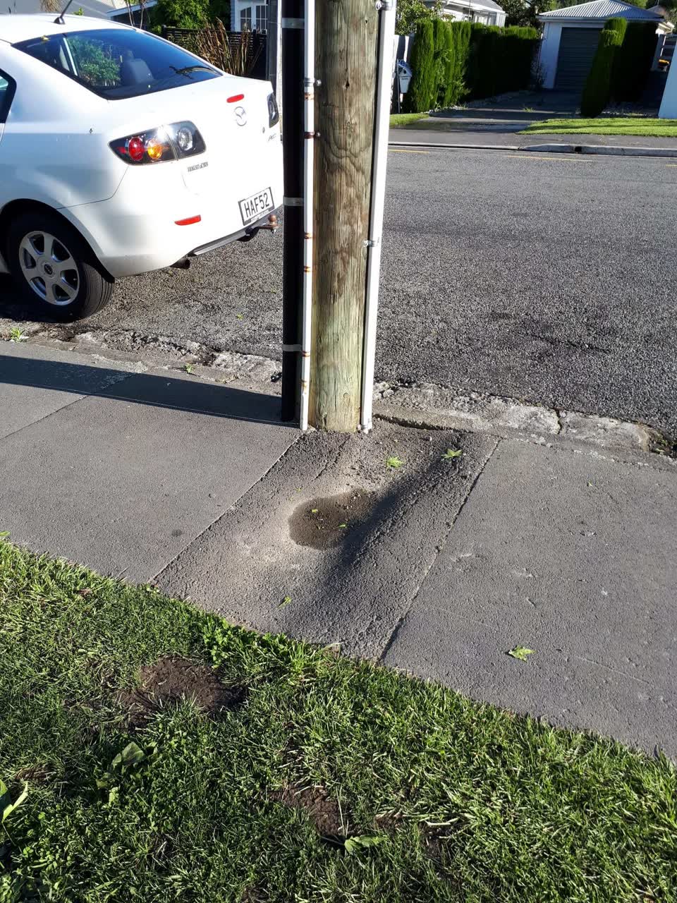 The photograph attached to this roading/streets report