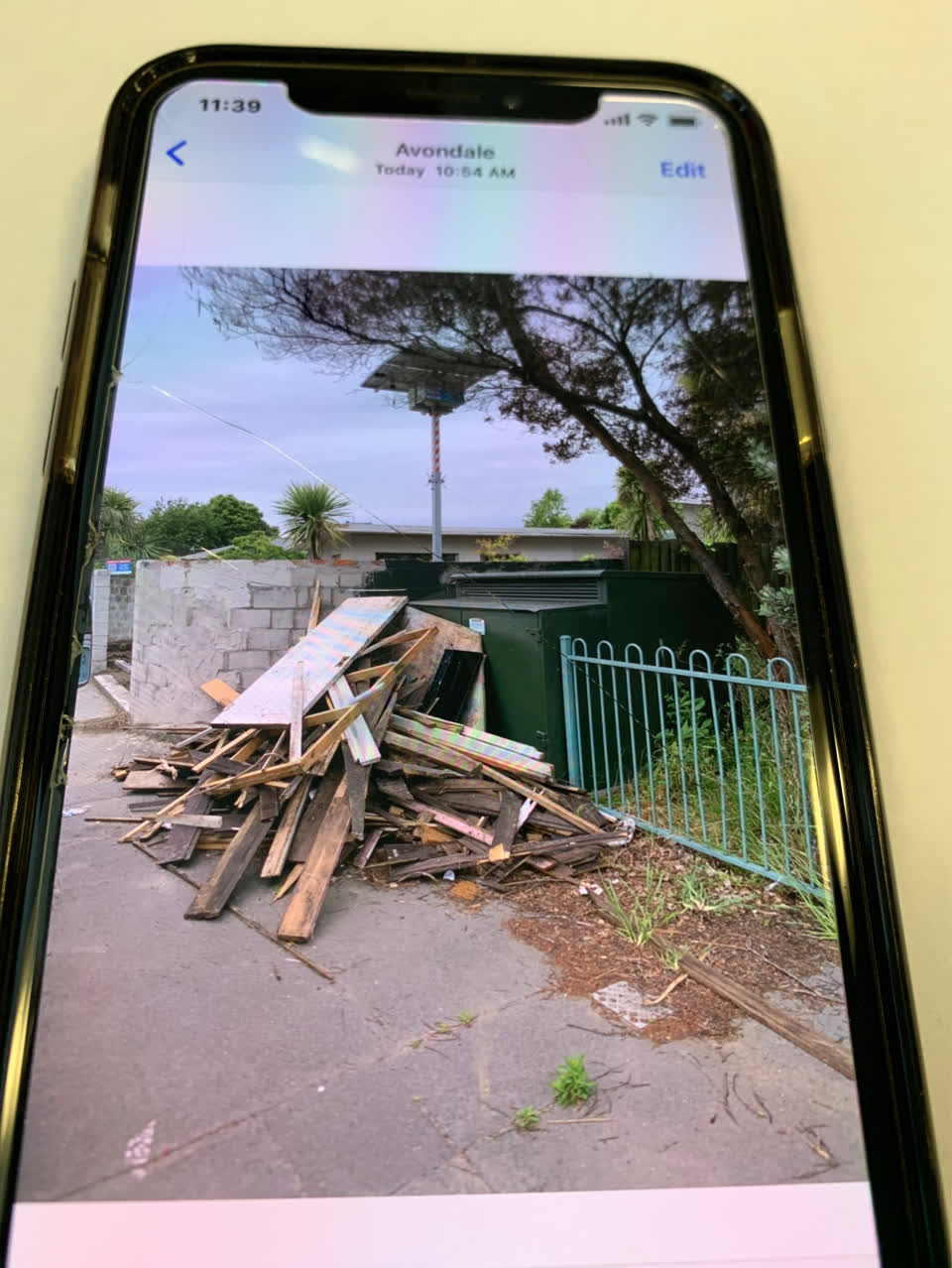 The photograph attached to this rubbish/recycling report