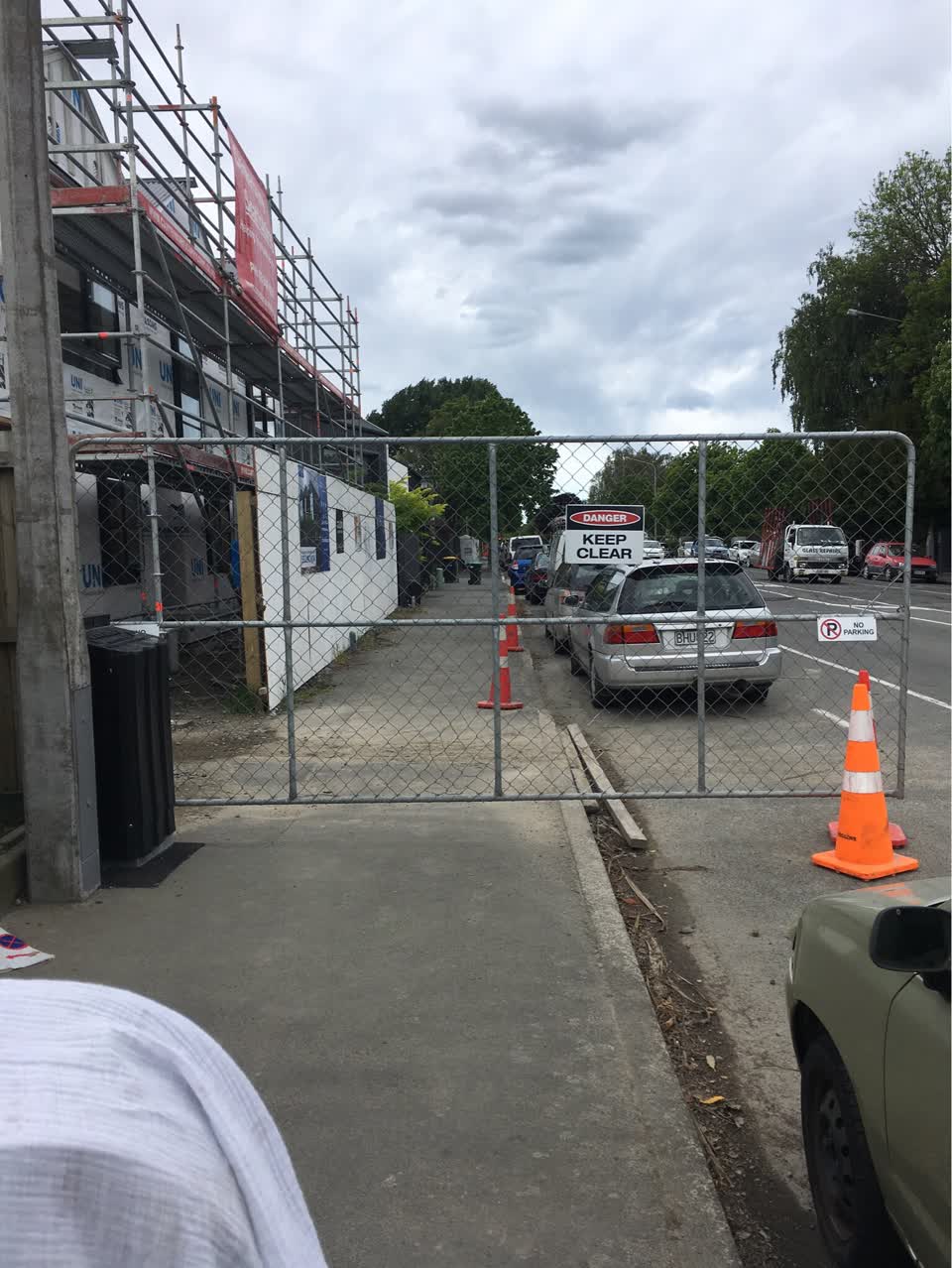 The photograph attached to this roading/streets report