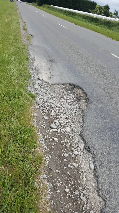 Roading/Streets, a report photo