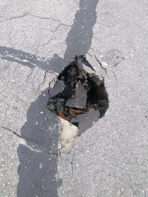 Roading/Streets, a report photo