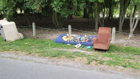 Rubbish/Recycling, a report photo
