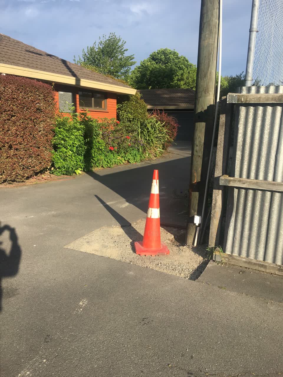 The photograph attached to this roading/streets report