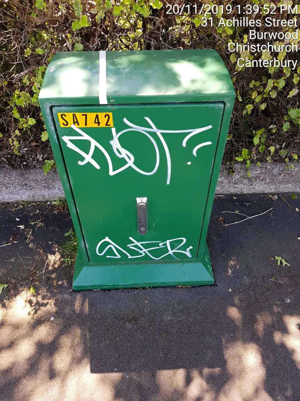 The photograph attached to this graffiti report