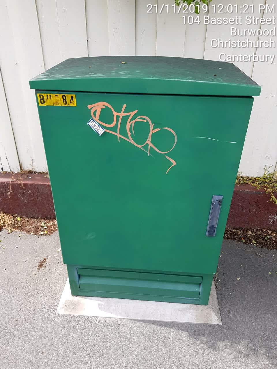 The photograph attached to this graffiti report