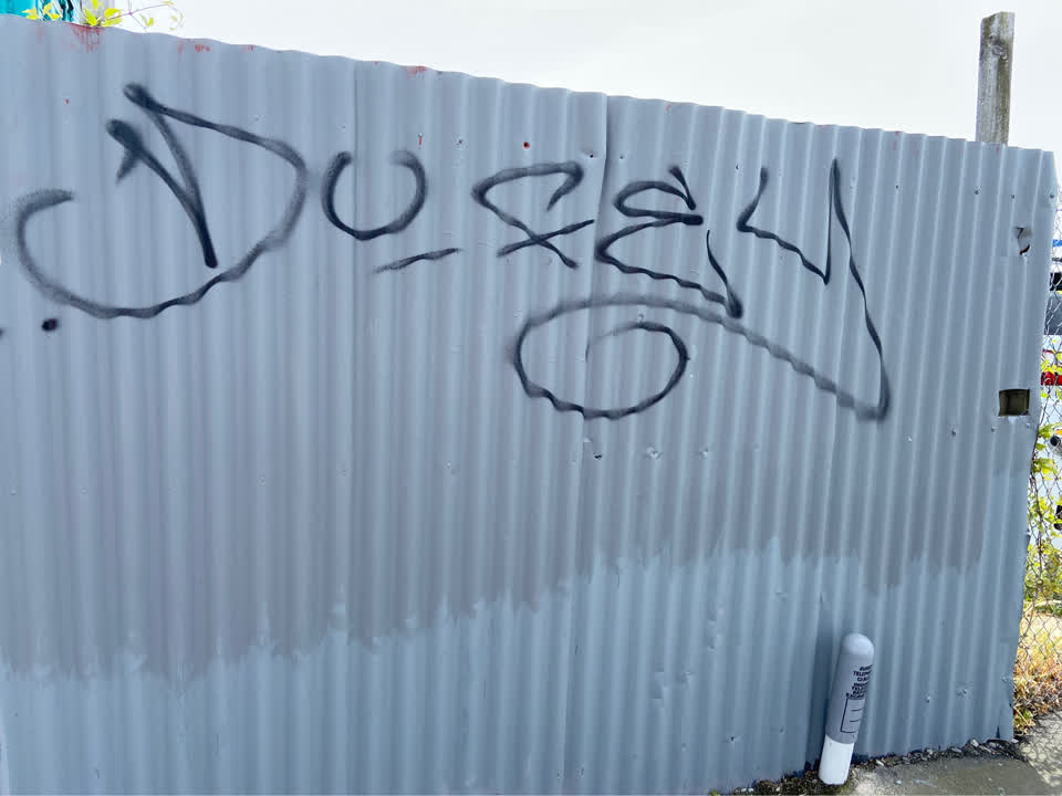 The photograph attached to this graffiti report
