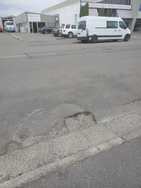 Roading/Streets, a report photo