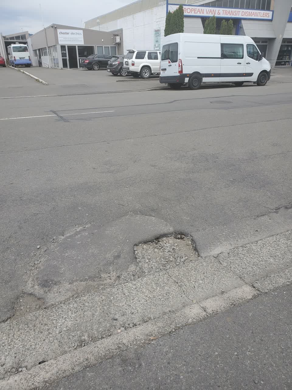 The photograph attached to this roading/streets report