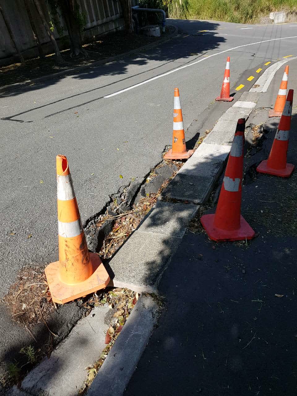 The photograph attached to this roading/streets report