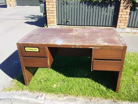 Rubbish/Recycling, a report photo