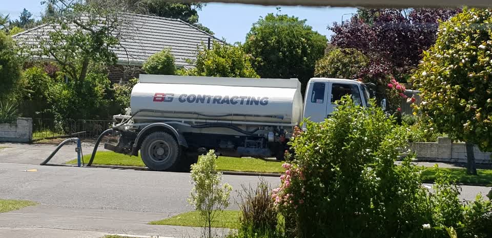 The photograph attached to this water supply report