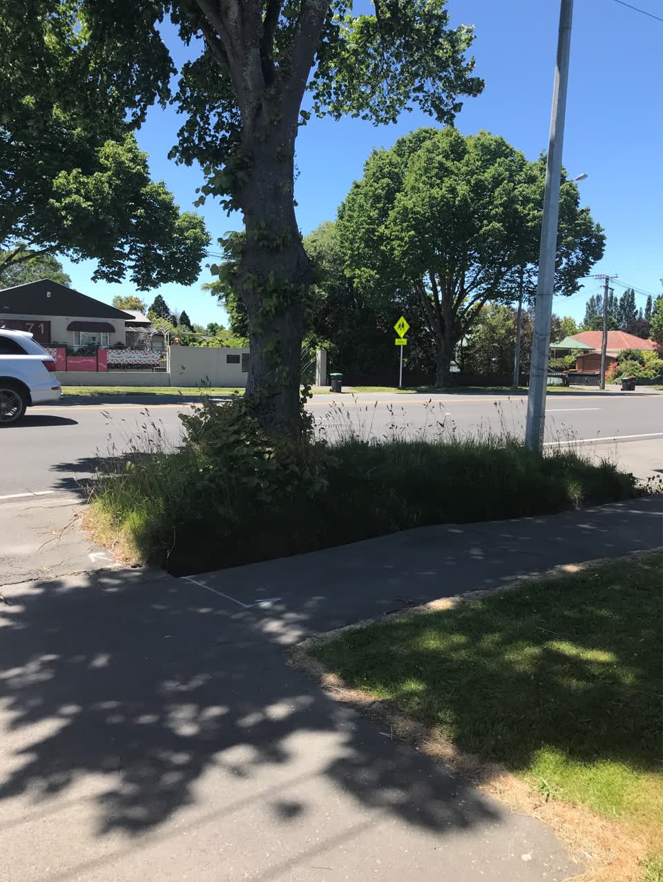 The photograph attached to this roading/streets report