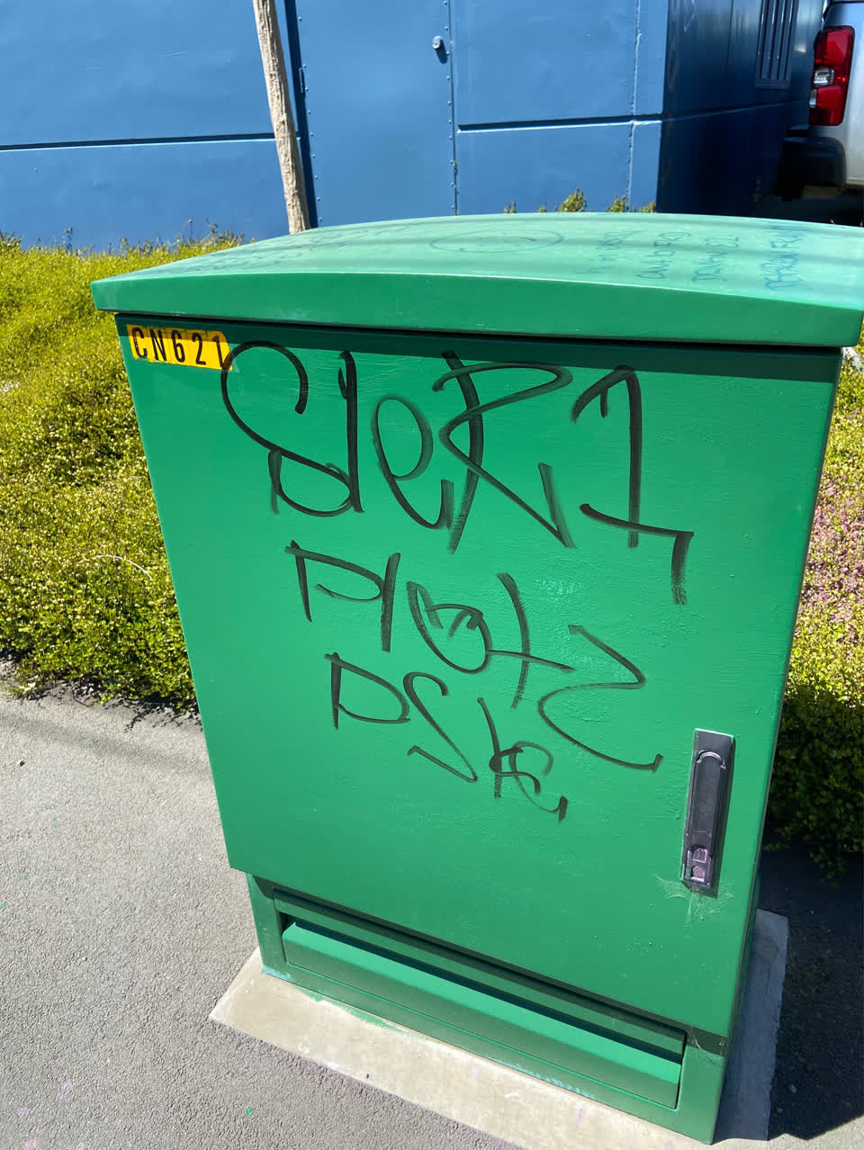 The photograph attached to this graffiti report