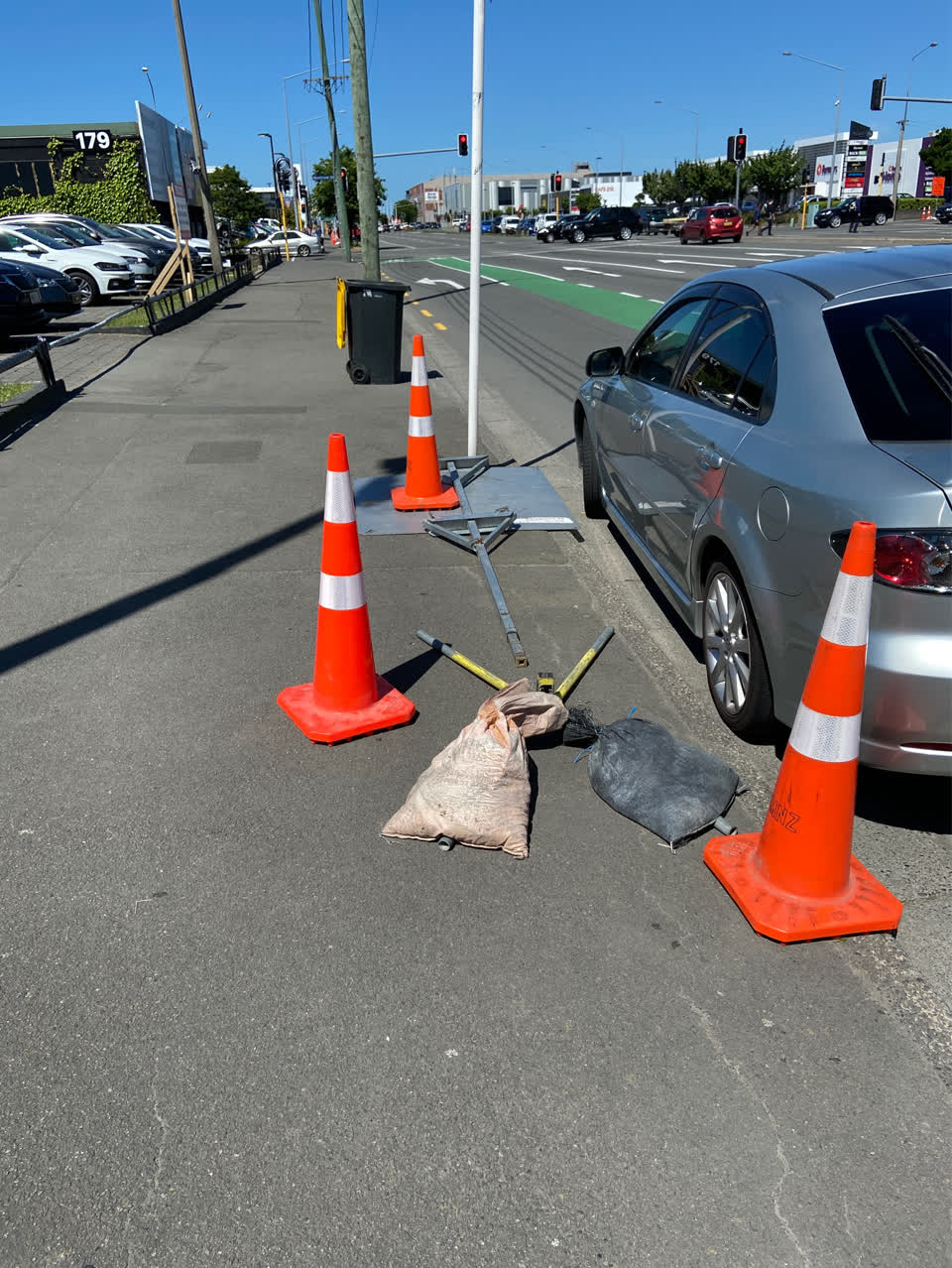 The photograph attached to this roading/streets report