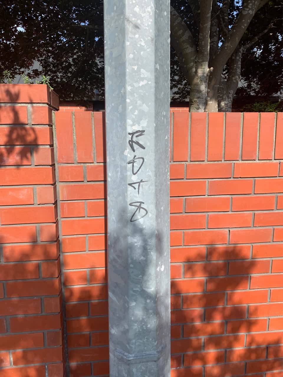 The photograph attached to this graffiti report