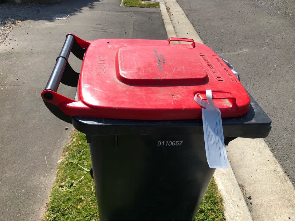 The photograph attached to this rubbish/recycling report