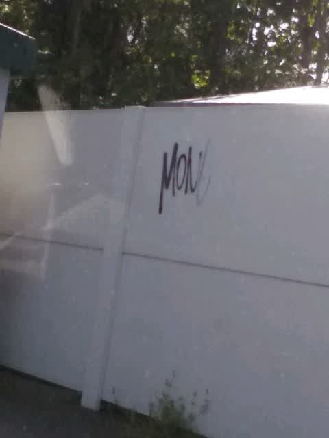 Graffiti, a report photo