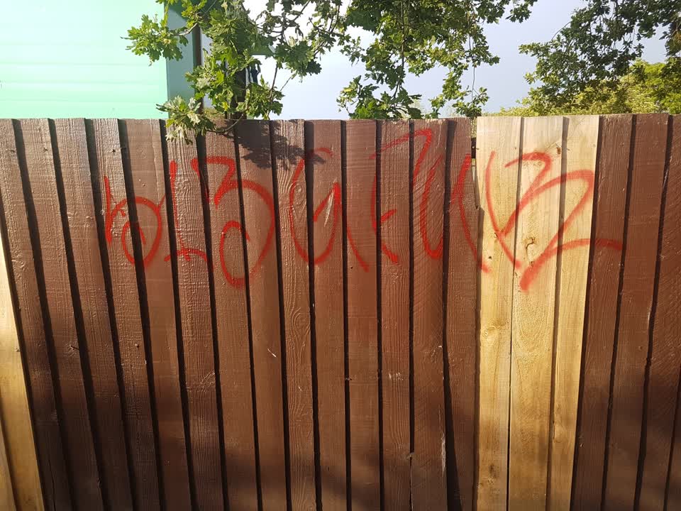 The photograph attached to this graffiti report