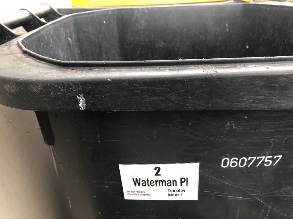 The photograph attached to this rubbish/recycling report