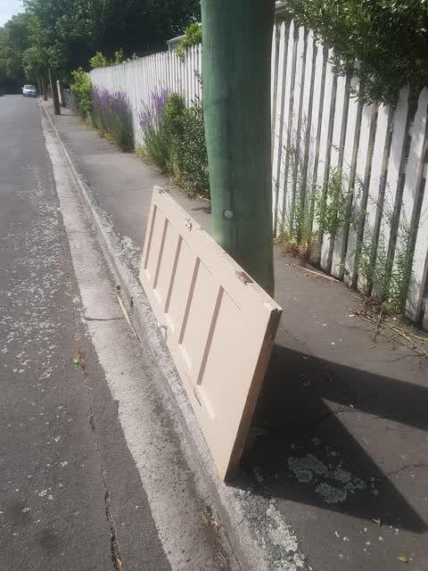 Rubbish/Recycling, a report photo