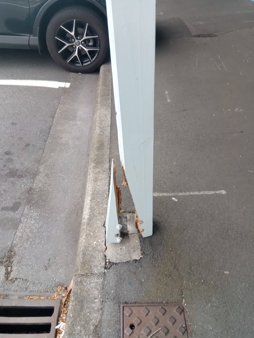 The photograph attached to this parks report
